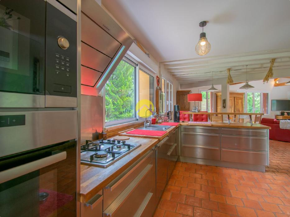 Magnifique maison sur 2.7Ha