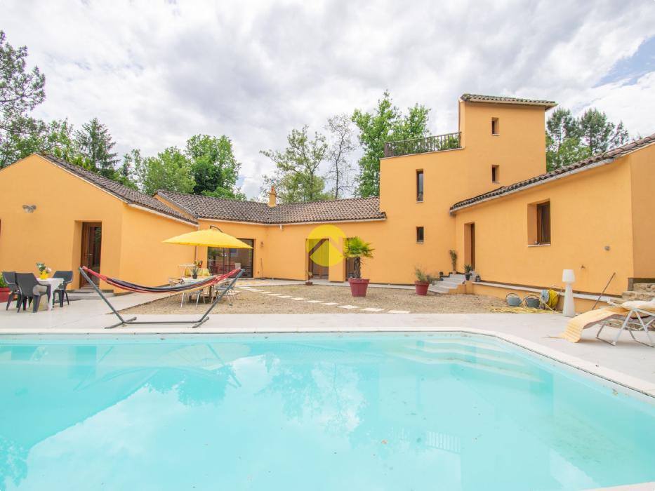 Magnifique maison sur 2.7Ha