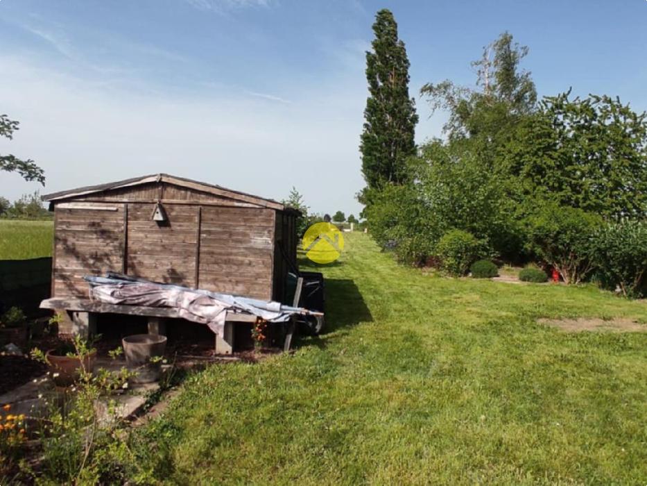 maison bord de route