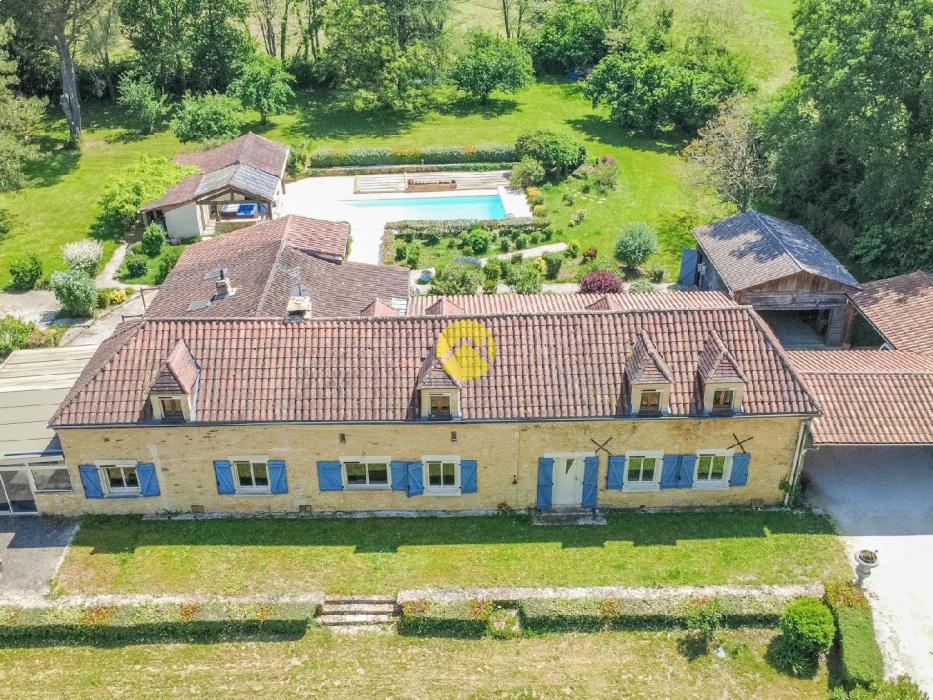 Magnifique longère 395m2 habitable