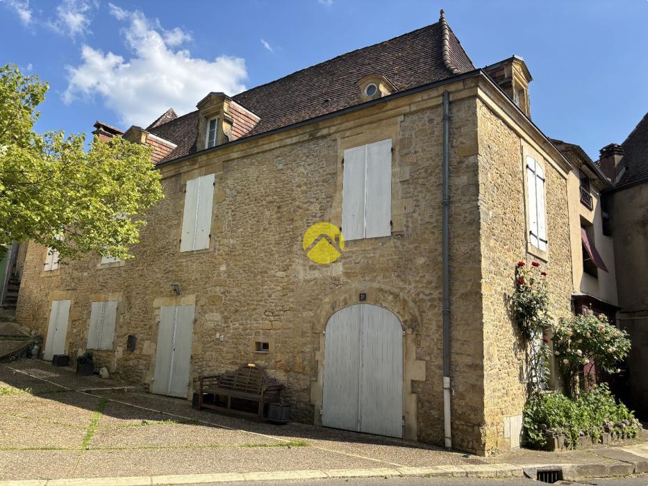 MAISON DE VILLAGE EN PIERRE