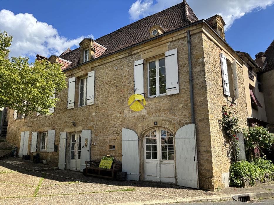 MAISON DE VILLAGE EN PIERRE