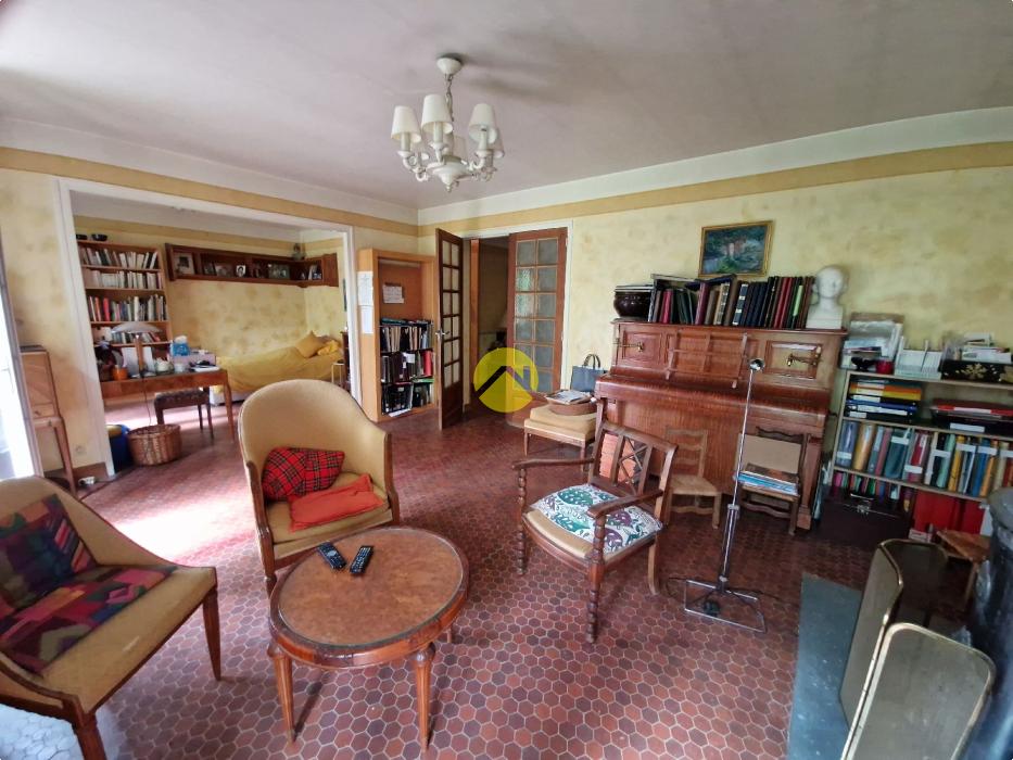 MAISON DE MAÎTRE AVEC GRAND PARC 