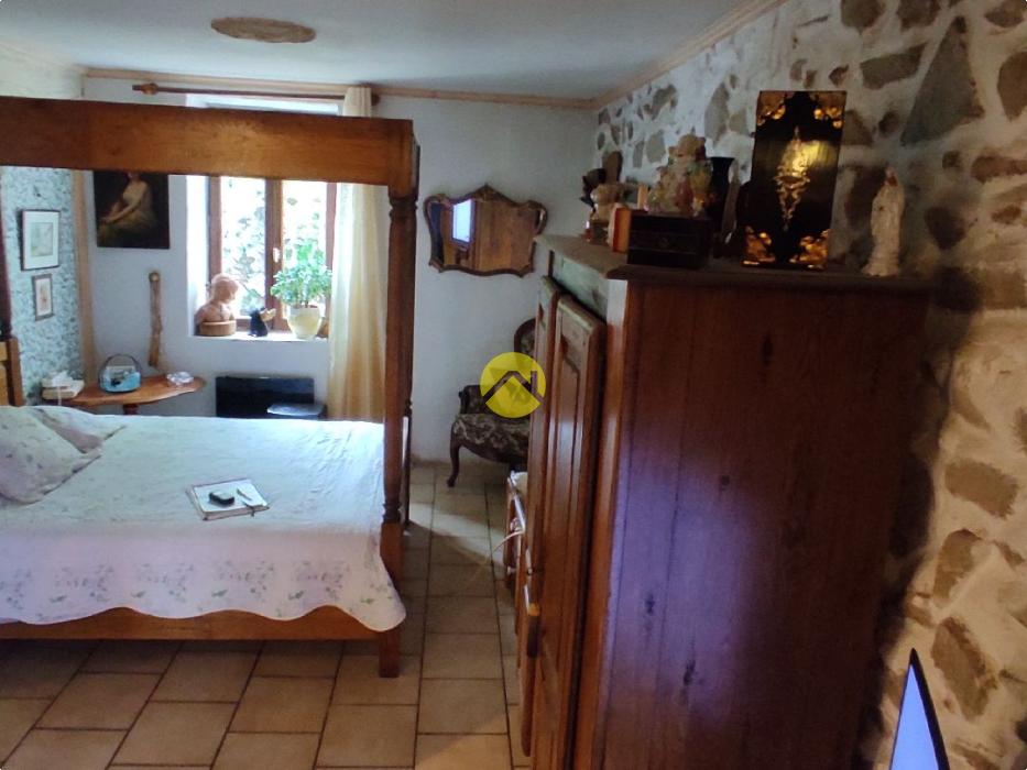 Jolie maison en pierres