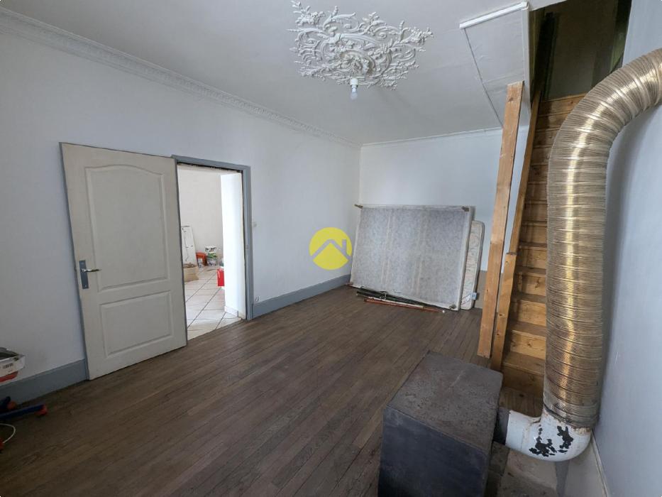 Maison de bourg.Potentiel 150m2