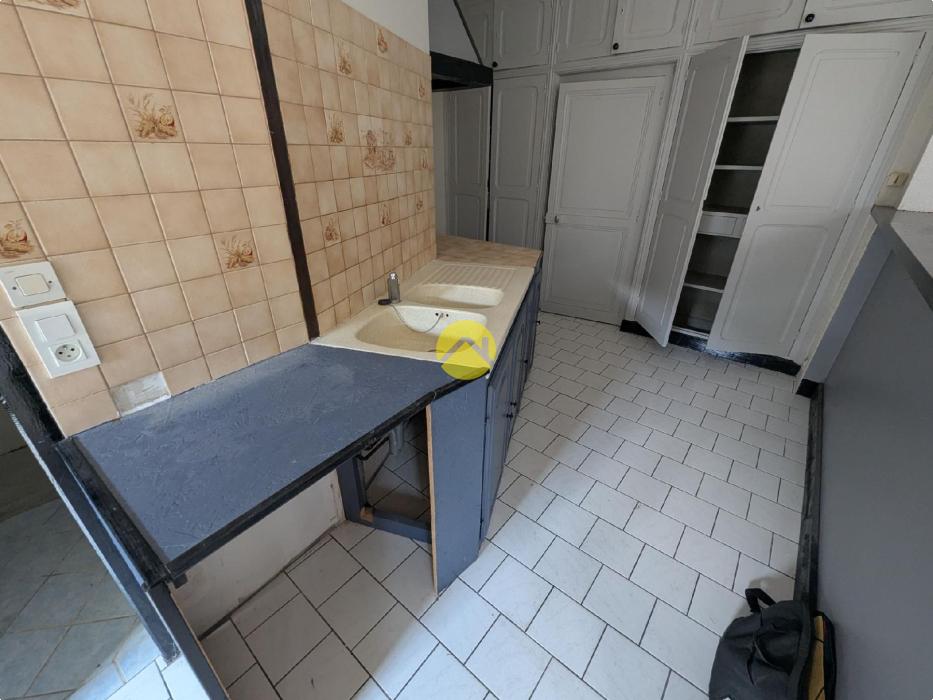 Maison de bourg.Potentiel 150m2