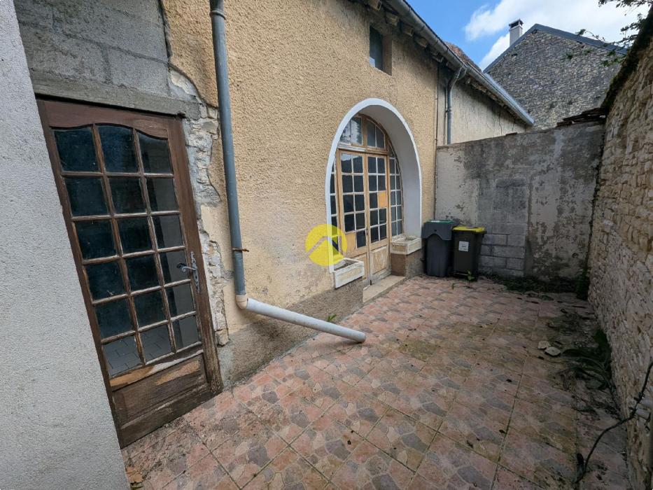 Maison de bourg.Potentiel 150m2