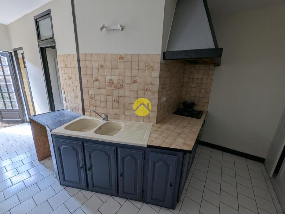 Maison de bourg.Potentiel 150m2