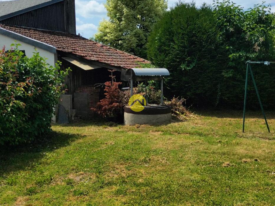 MAISON DE VILLE AVEC JARDIN