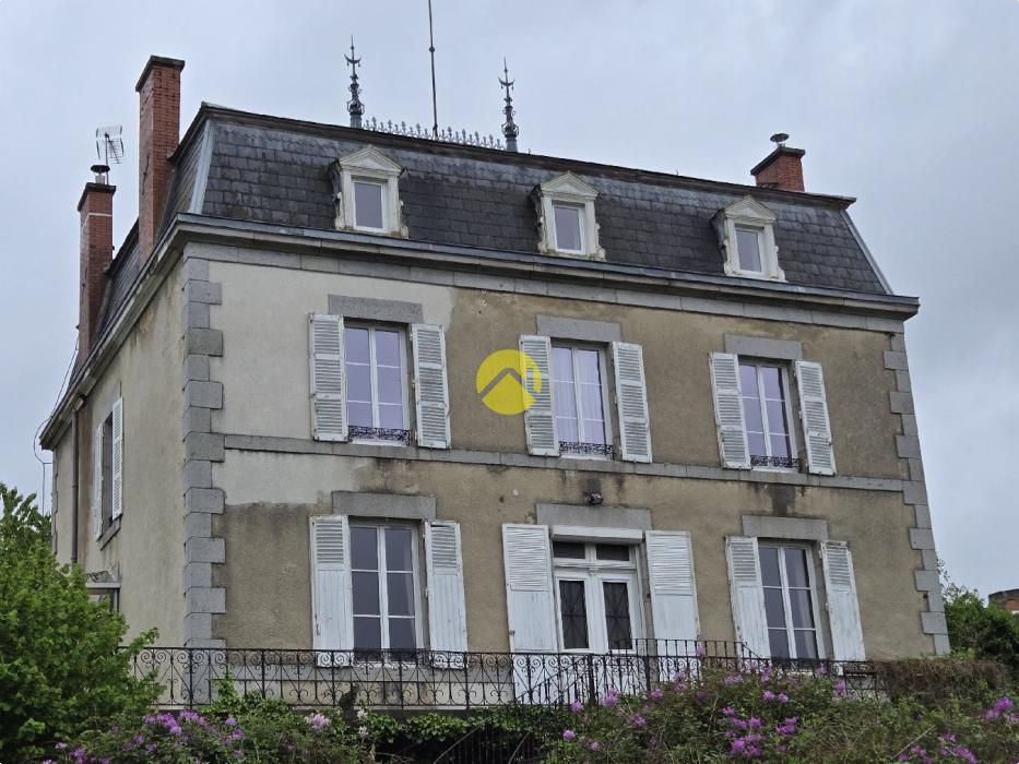 MAISON BOURGEOISE