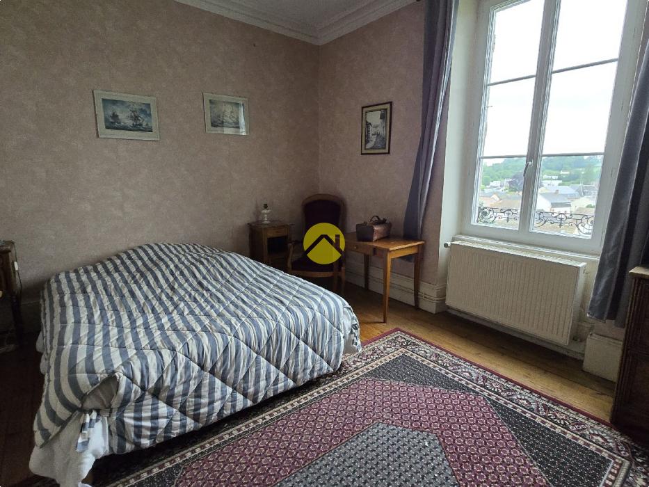 MAISON BOURGEOISE