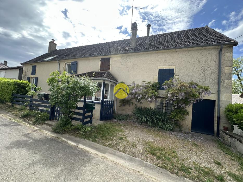 LONGÈRE FAMILIALE RÉNOVÉE AVEC VUE
