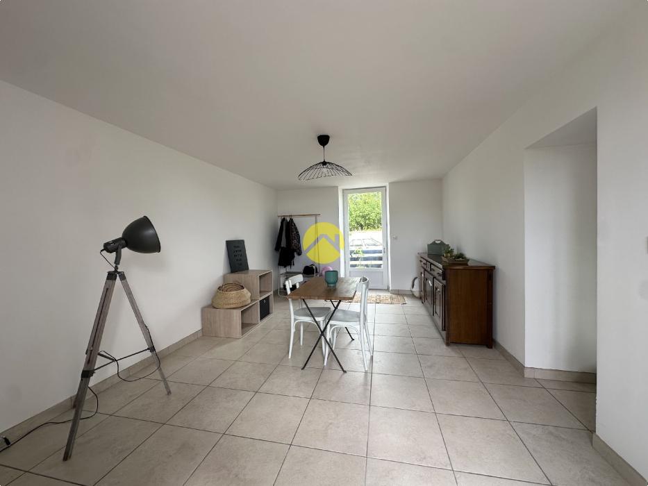 LONGÈRE FAMILIALE RÉNOVÉE AVEC VUE
