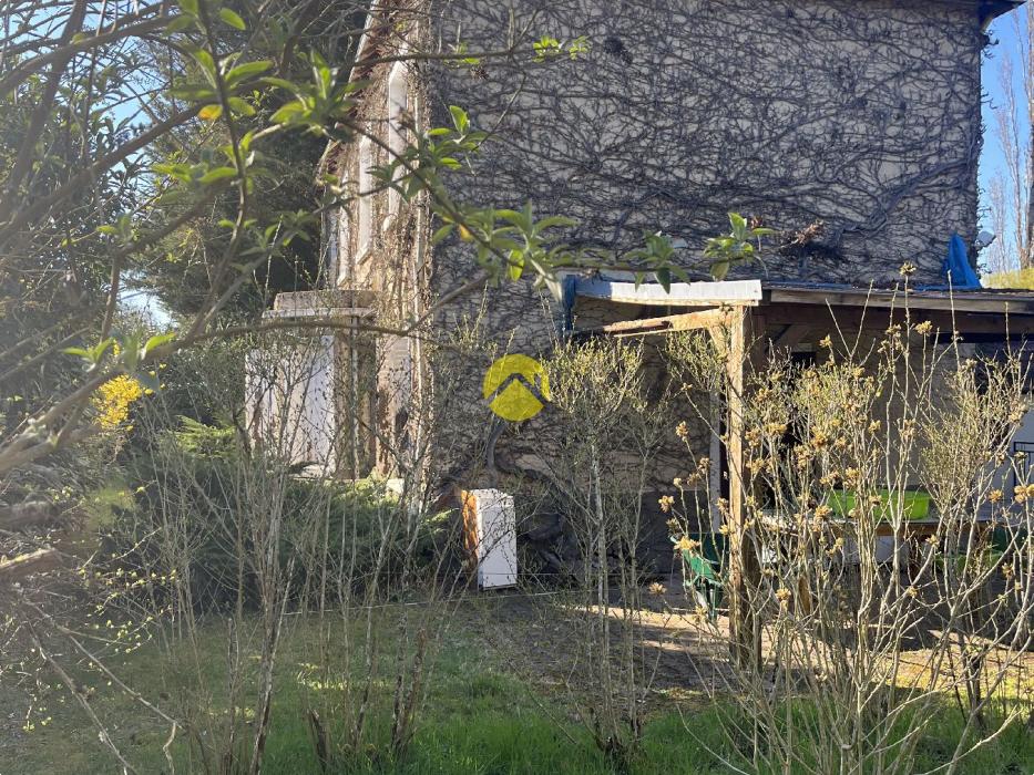 PROPRIETE SUR 2HA - ETANG - MAISON 