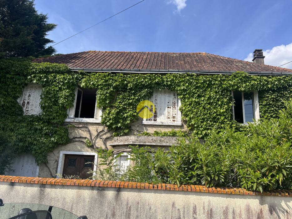 PROPRIETE SUR 2HA - ETANG - MAISON 