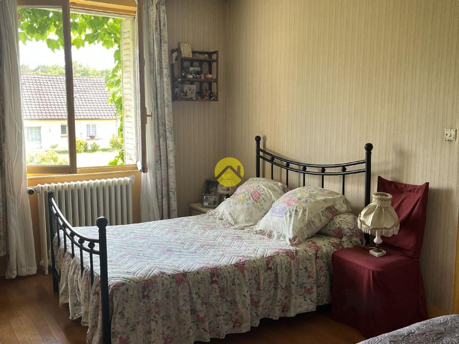 PROPRIETE SUR 2HA - ETANG - MAISON 
