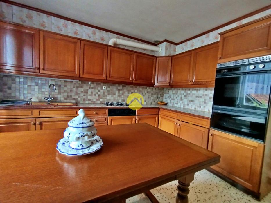 PAVILLON FAMILIAL A RENOVER