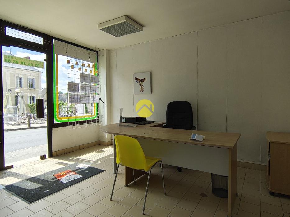 IDEAL COMMERCE & HABITATION