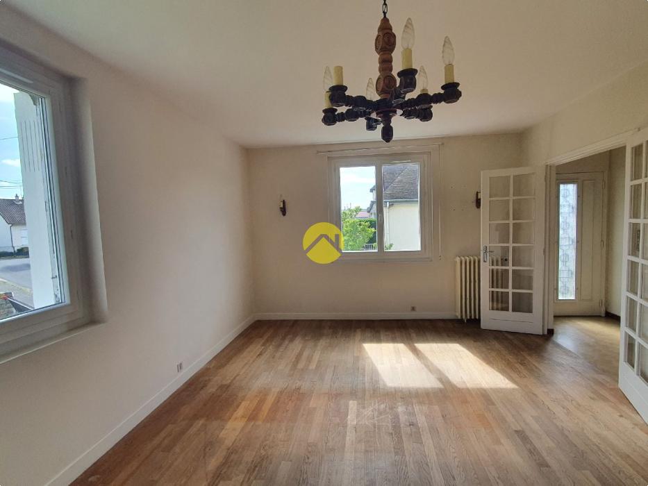 maison dans bourg thermal