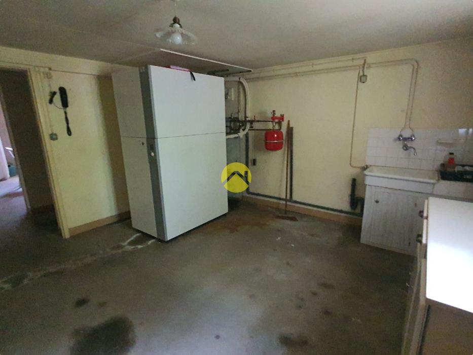 maison dans bourg thermal