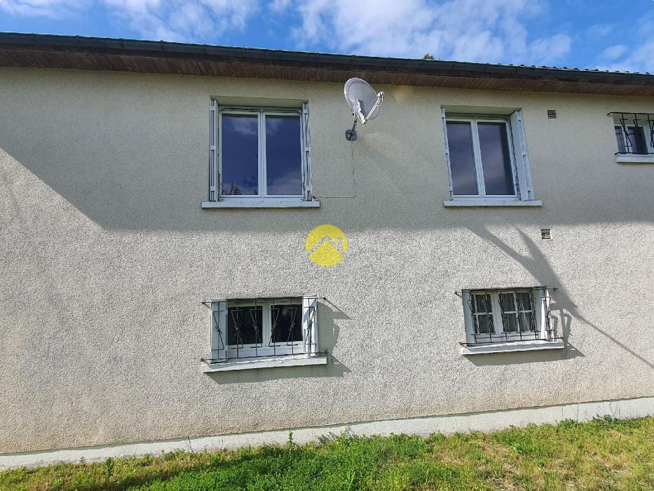 maison dans bourg thermal