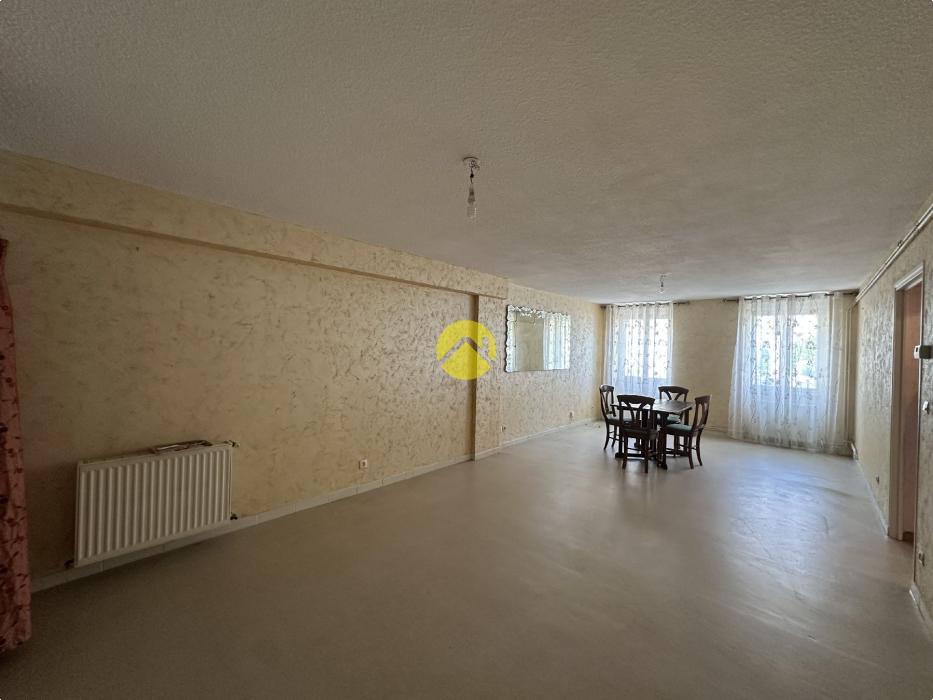 IMMEUBLE 3 LOGEMENTS AVEC TERRAIN