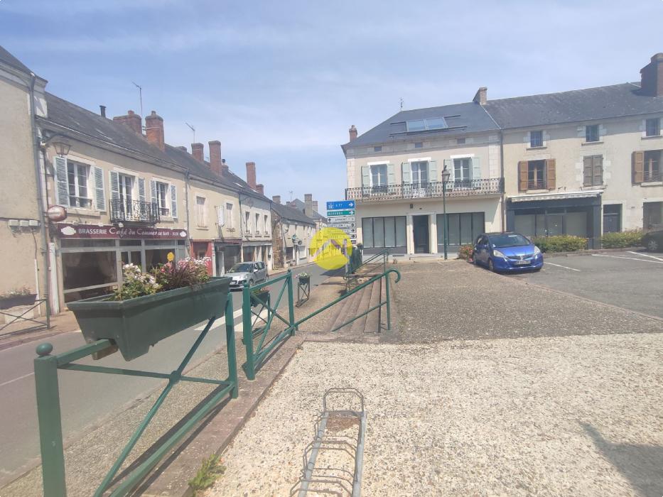 IMMEUBLE MIXTE/LICENCE IV