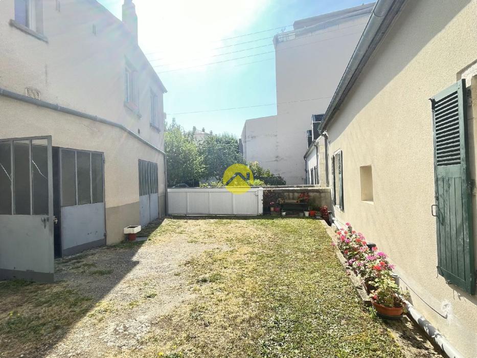 APPARTEMENT AVEC GARAGE