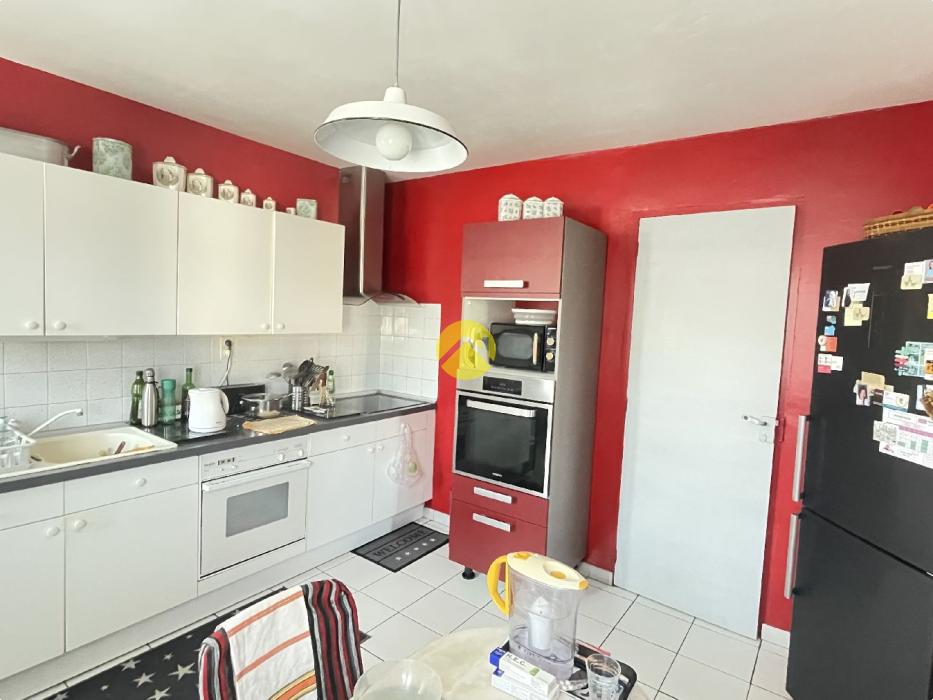 Appartement type4.123m2 + hangar