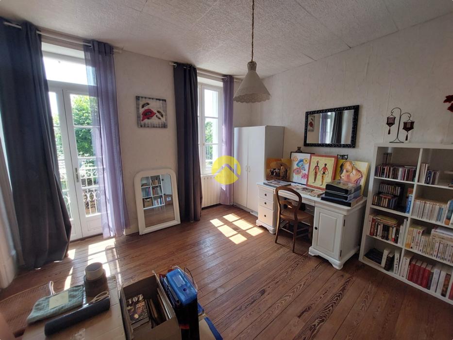 HABITABLE DE SUITE AVEC DÉPENDANCES