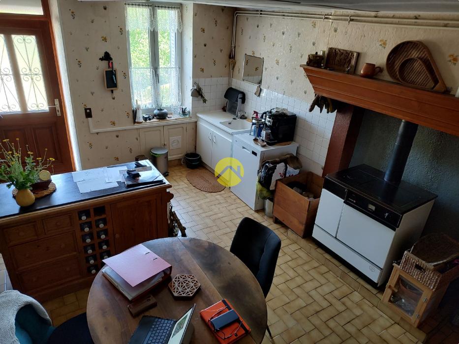 RARE ensemble immobiler sur 8836m²