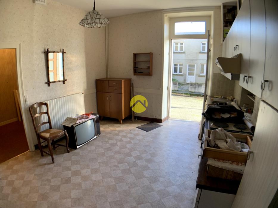 Maison de bourg au calme