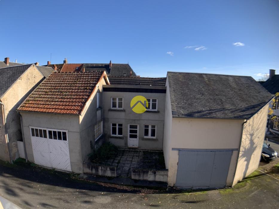 Maison de bourg au calme