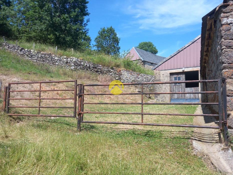 CORPS DE FERME