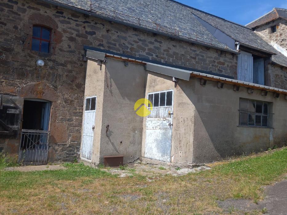 CORPS DE FERME