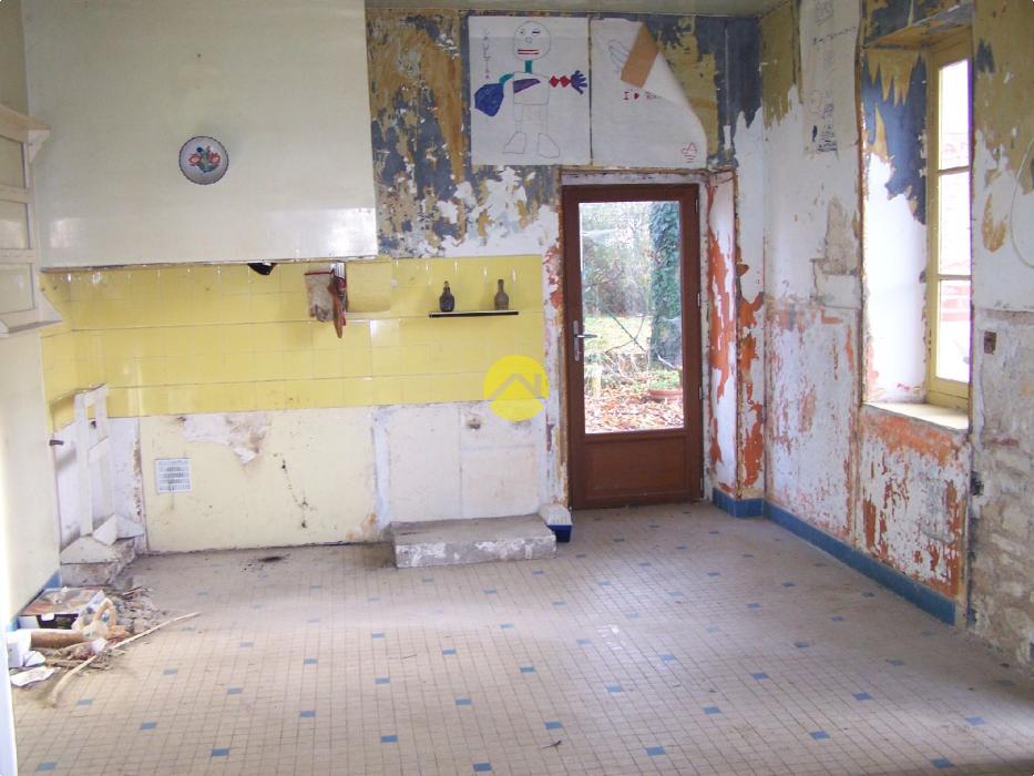 MAISON A RENOVER TOITURE NEUVE