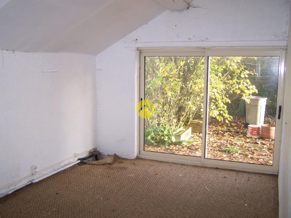 MAISON A RENOVER TOITURE NEUVE