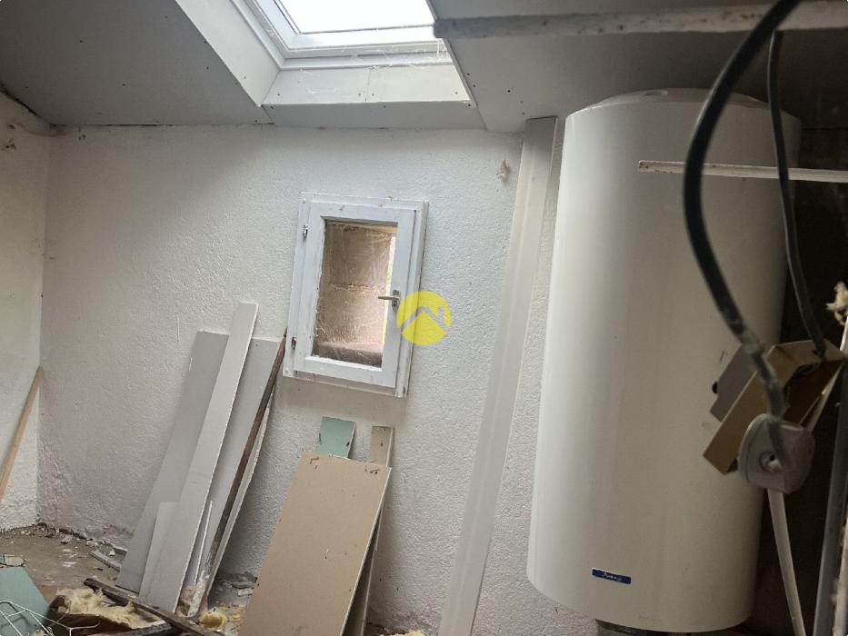 MAISON A RENOVER TOITURE NEUVE