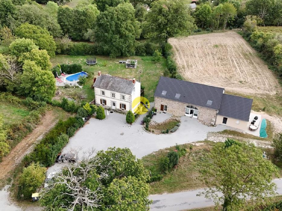 PROPRIETE DE CHARME-CHATEAU