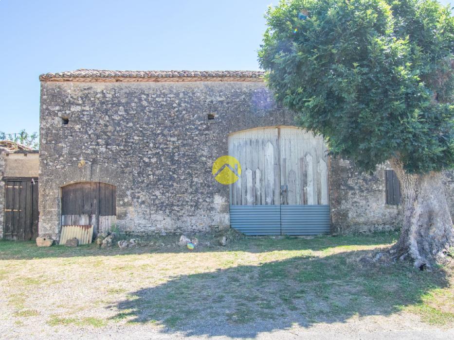 Grange à rénover sur 672m2