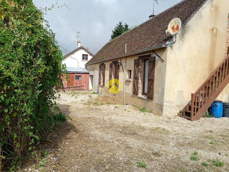 Petite longère louée