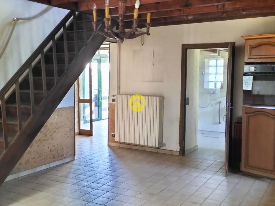 Maison avec jardin et grange