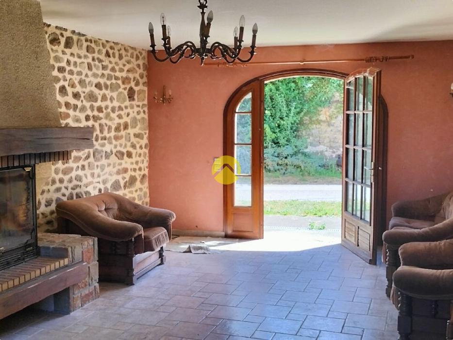 Maison avec jardin et grange