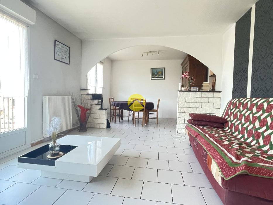 APPARTEMENT AVEC BALCON