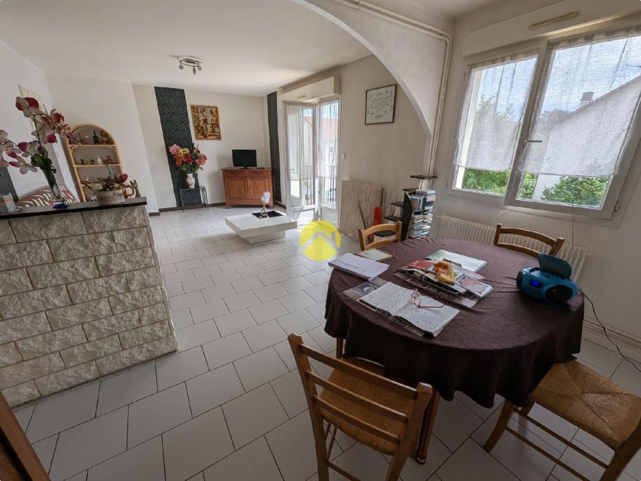 Apt 86m².3 ch. balcon
