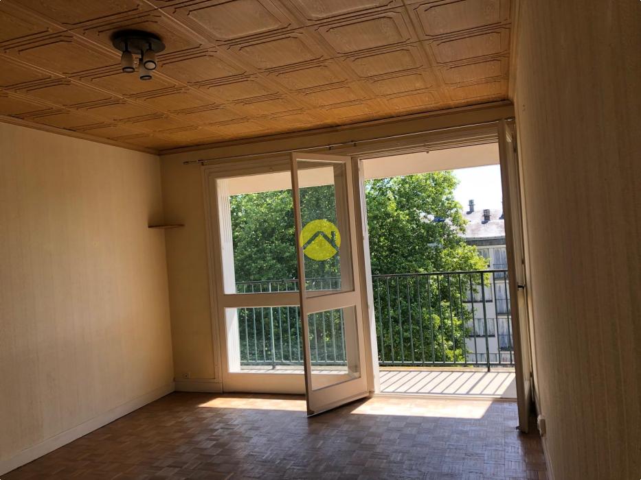 APPARTEMENT AVEC BALCON