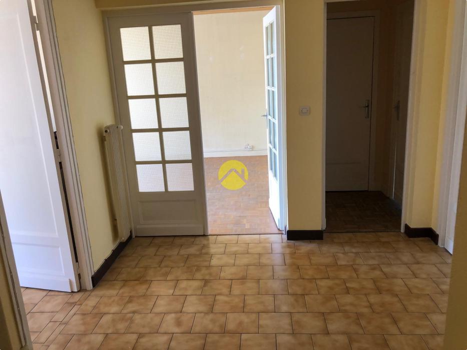 APPARTEMENT AVEC BALCON