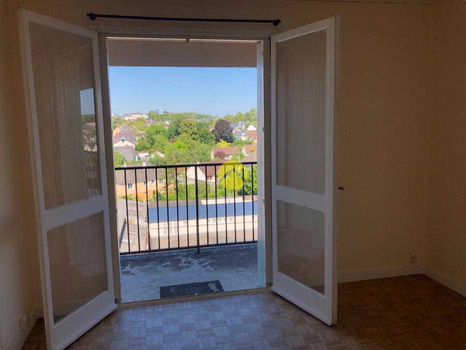 APPARTEMENT AVEC BALCON