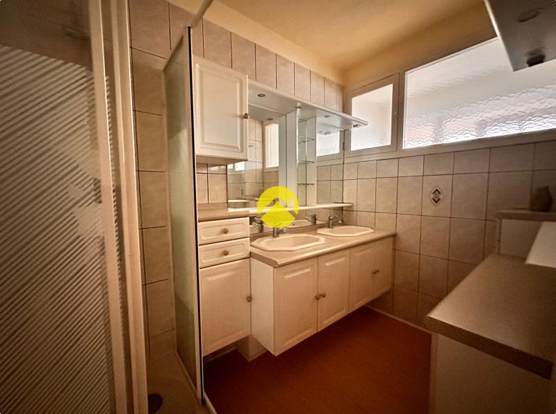 APPARTEMENT AVEC BALCON