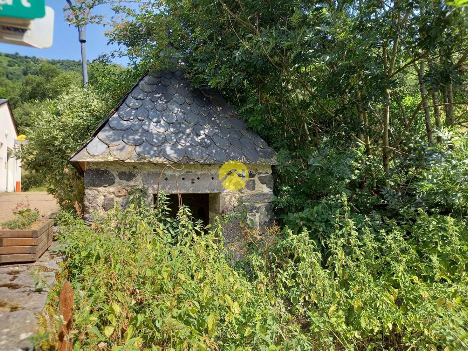 Bâtisse 1855 à Rénover 